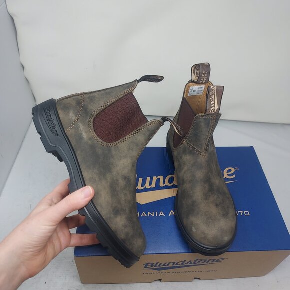 Blundstone WOMENS Chelsea Rustic Brown Boot - Picture 1 of 9